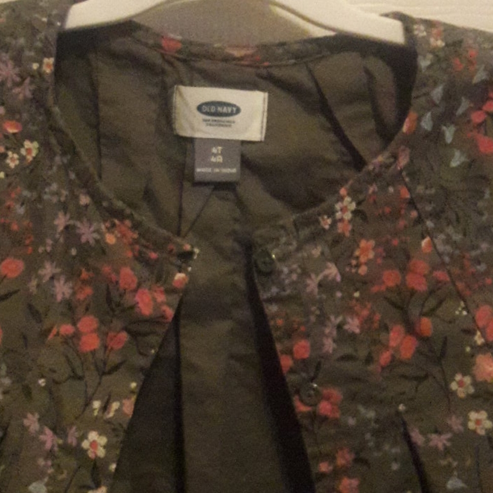 Old Navy big toddler dress. Shoes are not included - Picture 6 of 6